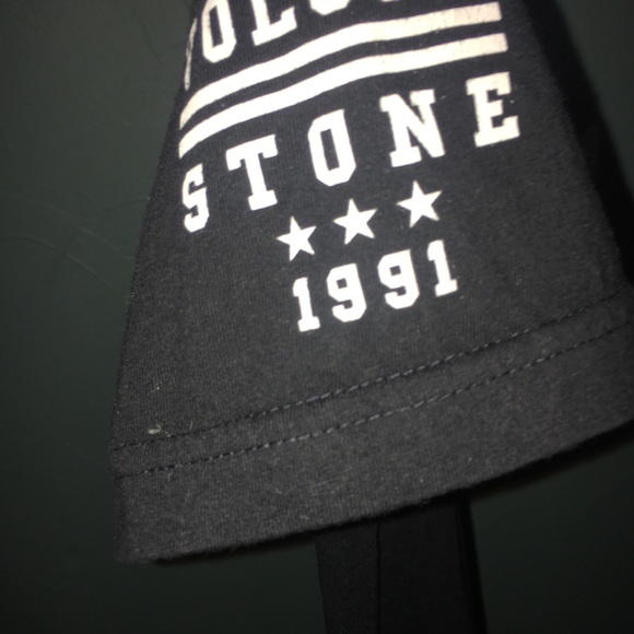 A shirt - Picture 2 of 4